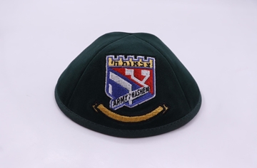 תמונה של כיפת יודאיקה קטיפה רקמת צבאות ה' ירוק